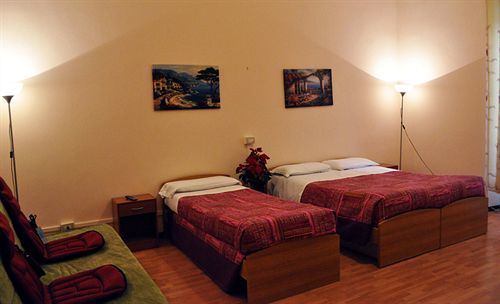 Angela Roma Guest House Bagian luar foto