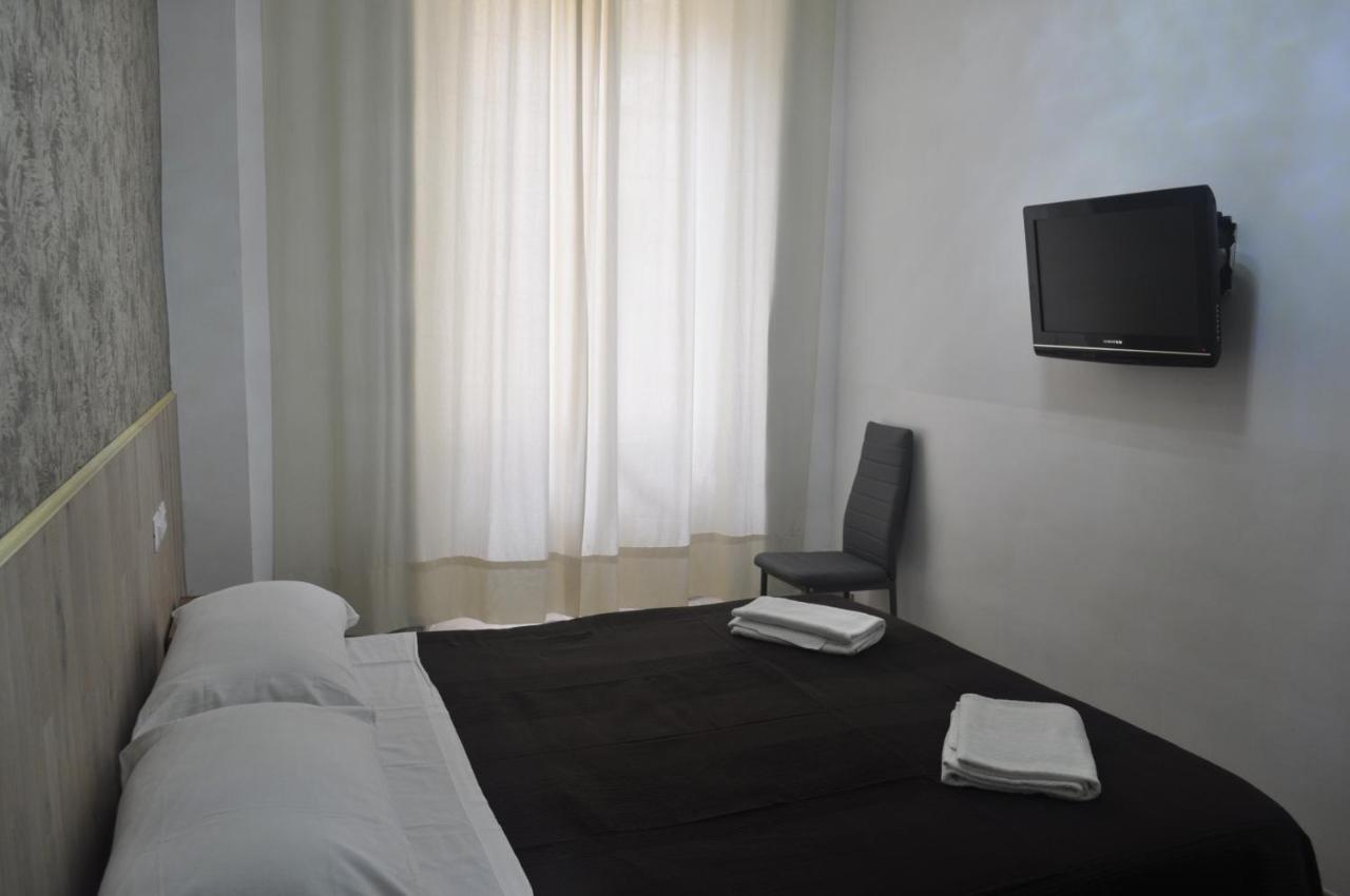Angela Roma Guest House Bagian luar foto
