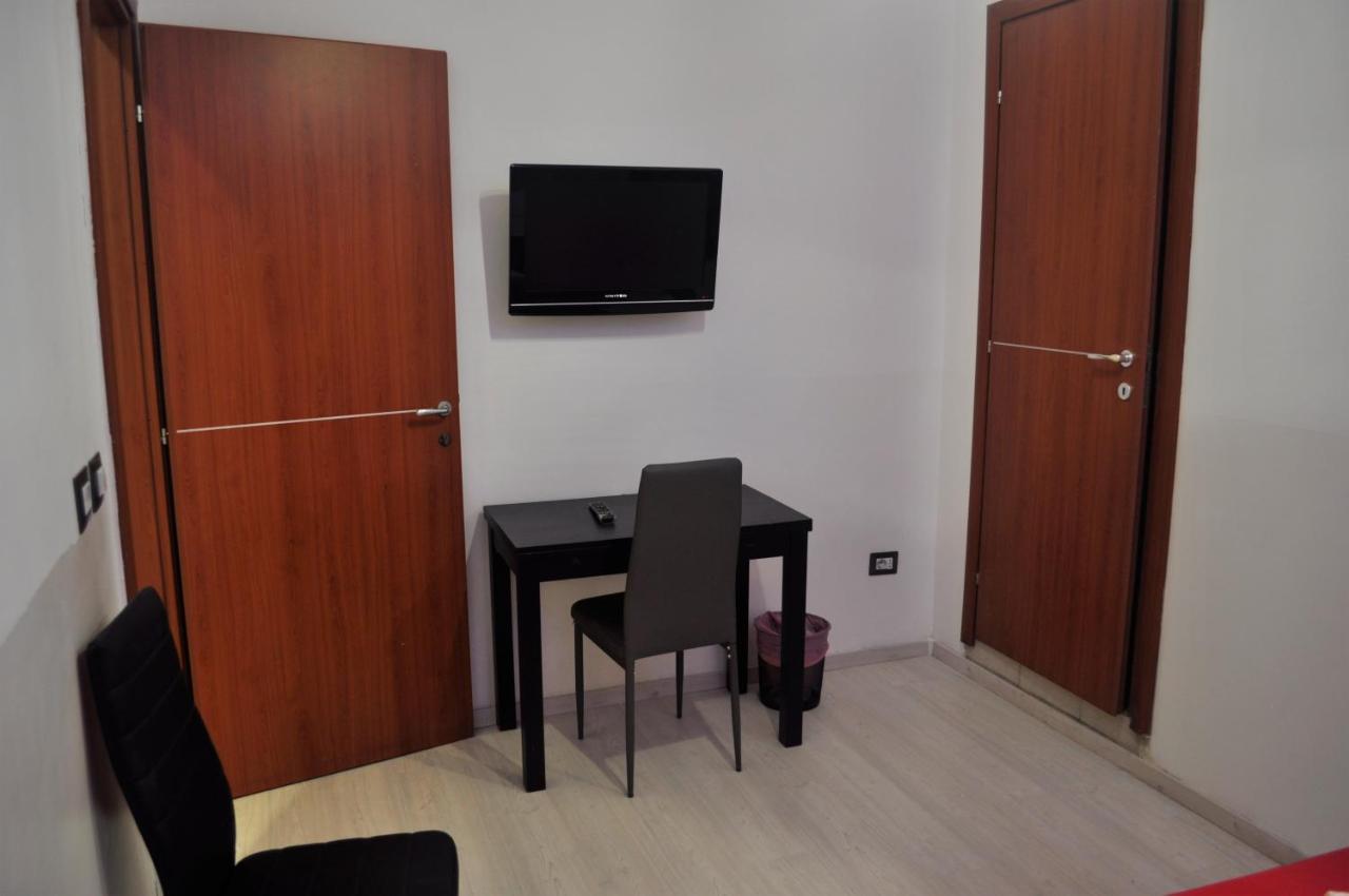 Angela Roma Guest House Bagian luar foto