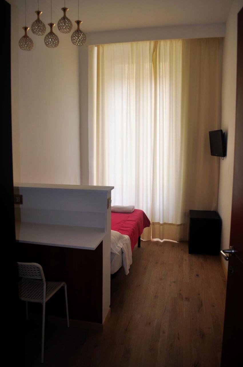 Angela Roma Guest House Bagian luar foto